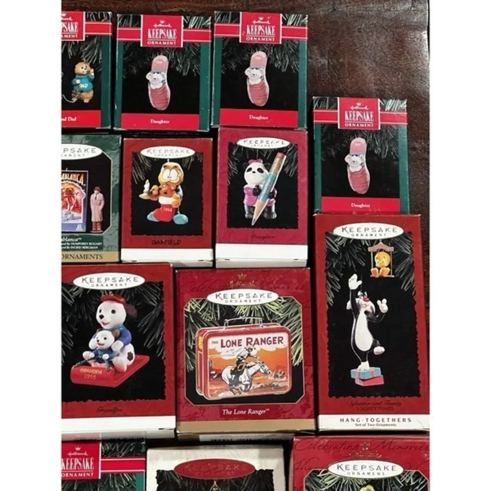 19 VTG Assorted Hallmark‎ Ornaments Hulk/Garfield/Tweedy Bird/Thomas The Train